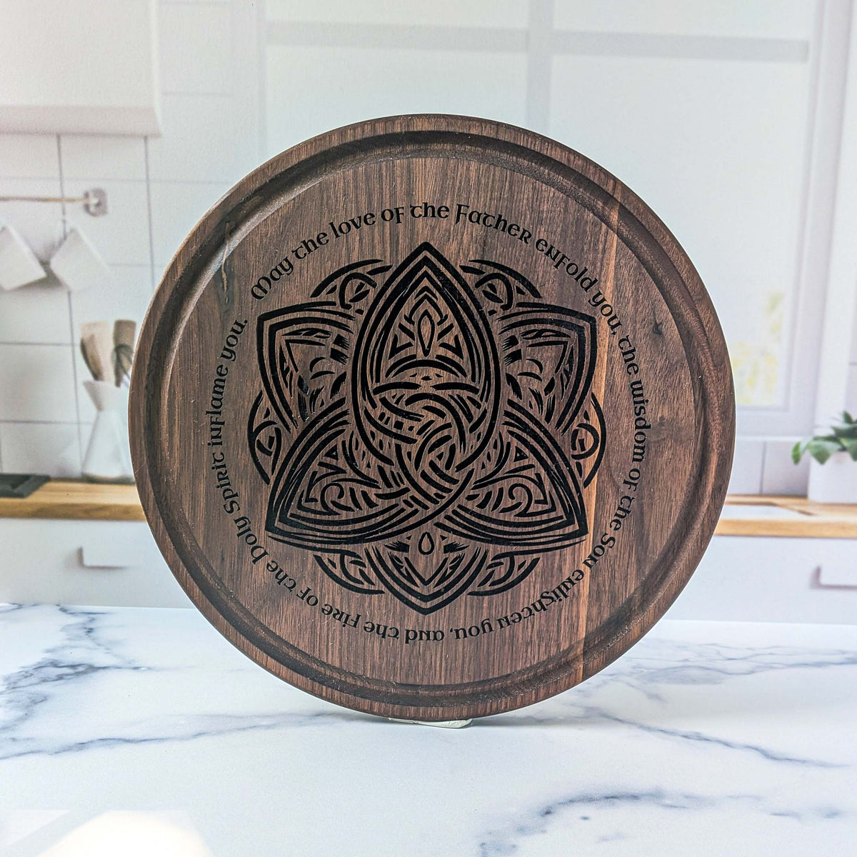 Celtic Trinity Knot Cutting Board — Irish Blessing